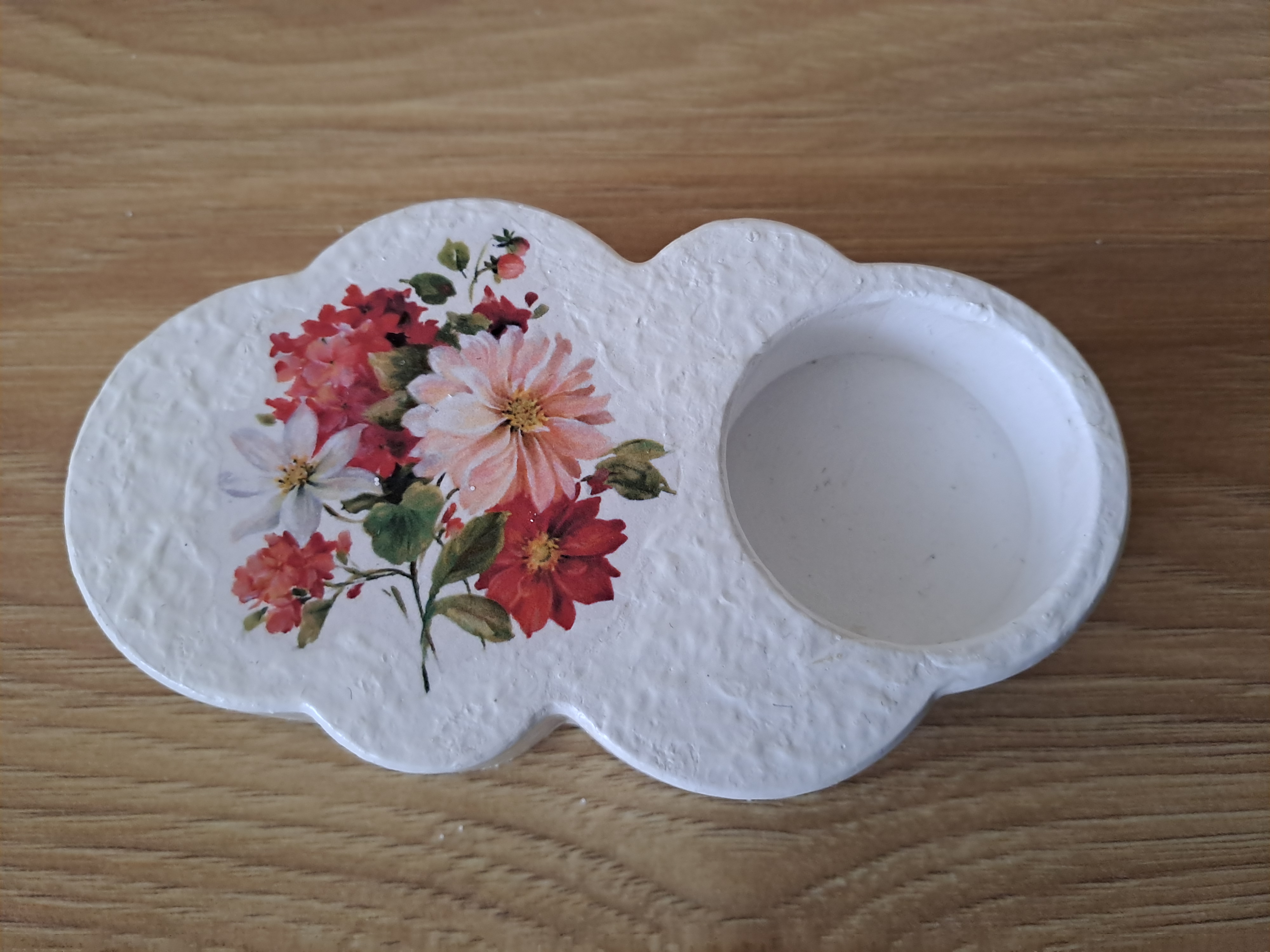 Svícen na čajovou svíčku -obláček - květiny 