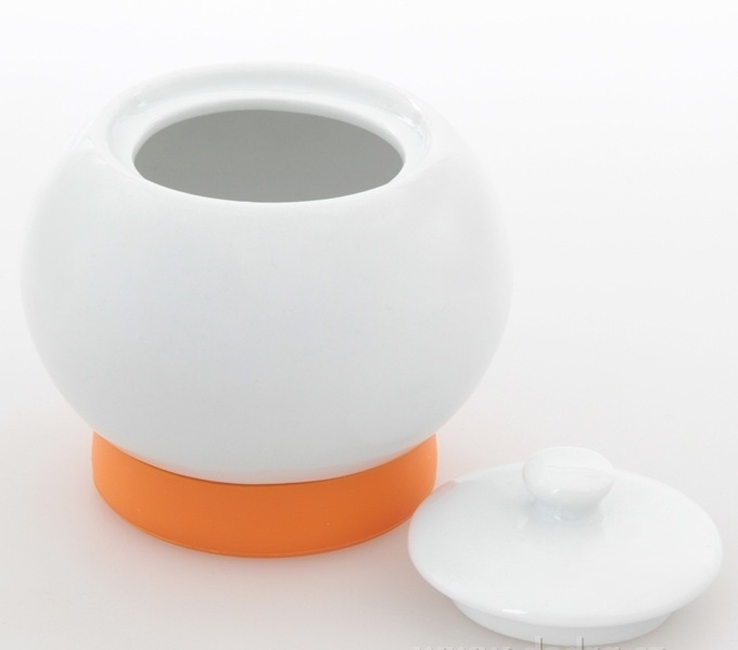 Porcelánová cukřenka, s víkem, výš.8 cm,obj.300 ml bílo-oranžová