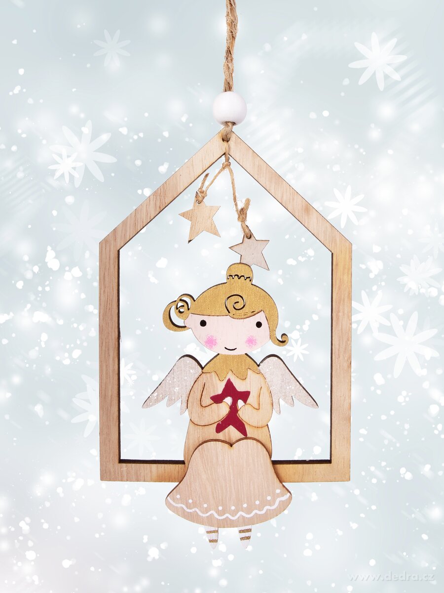 Dřevěná ozdoba ve tvaru domečku s andělem