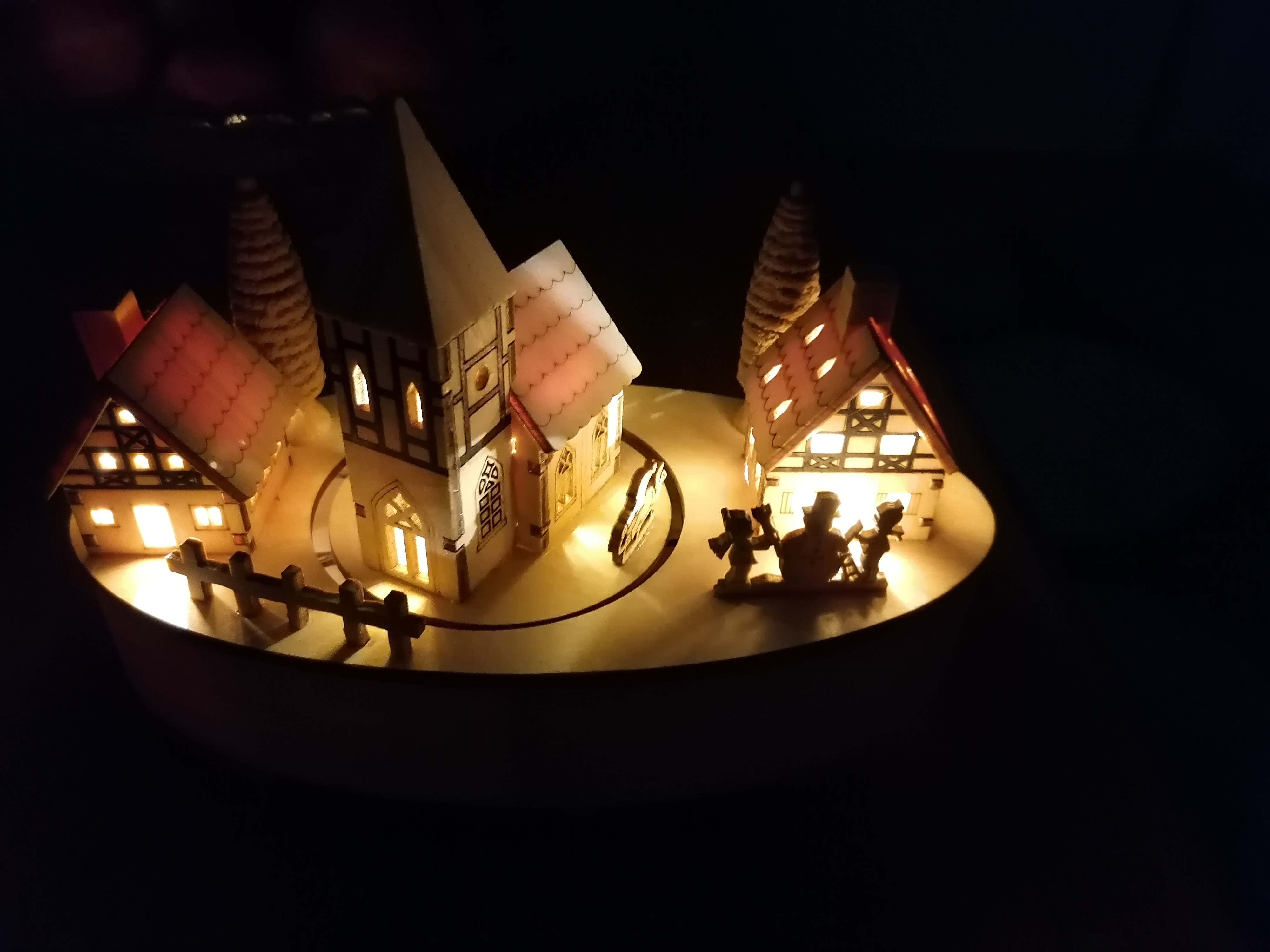 Small Foot Hrací skříňka Vesnička