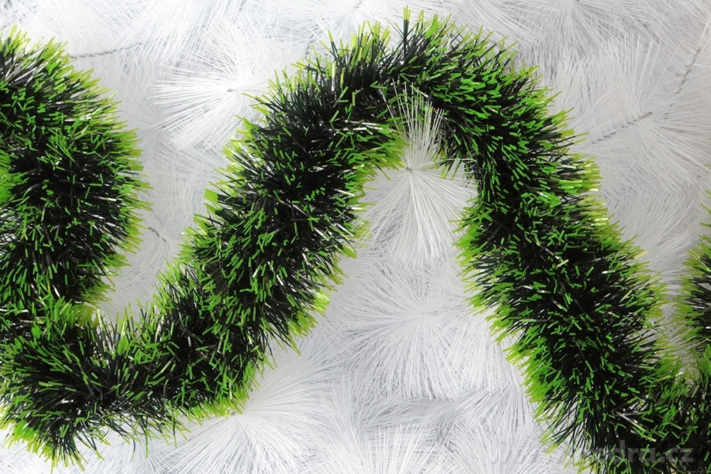 Široký řetěz ZELENÝ  na vánoční dekorace 200 cm