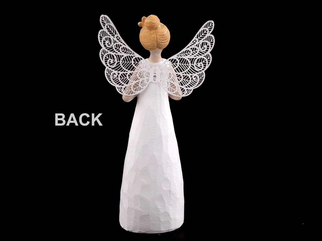 Anděl s filigránovými křídly