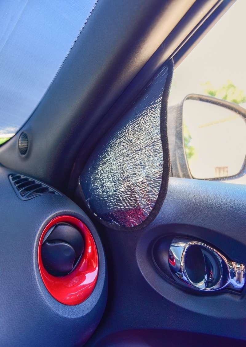 Clona do auta -proti mrazu, proti slunci 